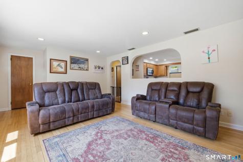 25 Hilltop Drive Portland CT 06480