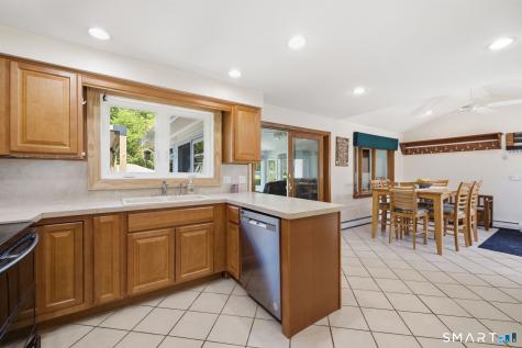 25 Hilltop Drive Portland CT 06480