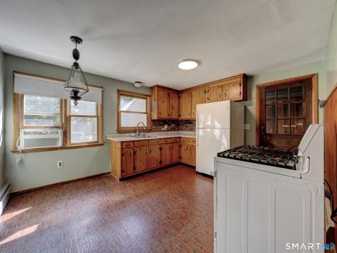 1 Carmella Terrace Enfield CT 06082