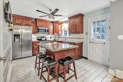 7 Thorburn Avenue Trumbull CT 06611
