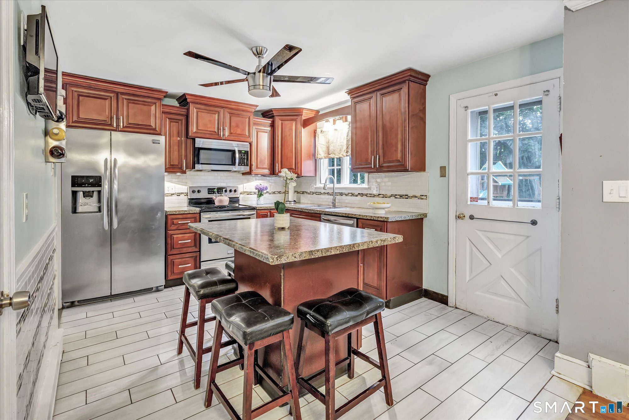 7 Thorburn Avenue Trumbull CT 06611