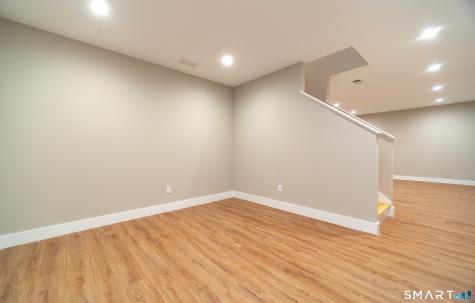 6 Beechwood Drive Essex CT 06442