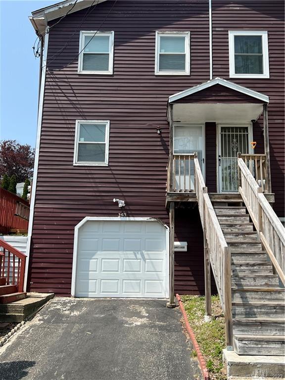 257 Ridgefield Avenue Bridgeport CT 06610