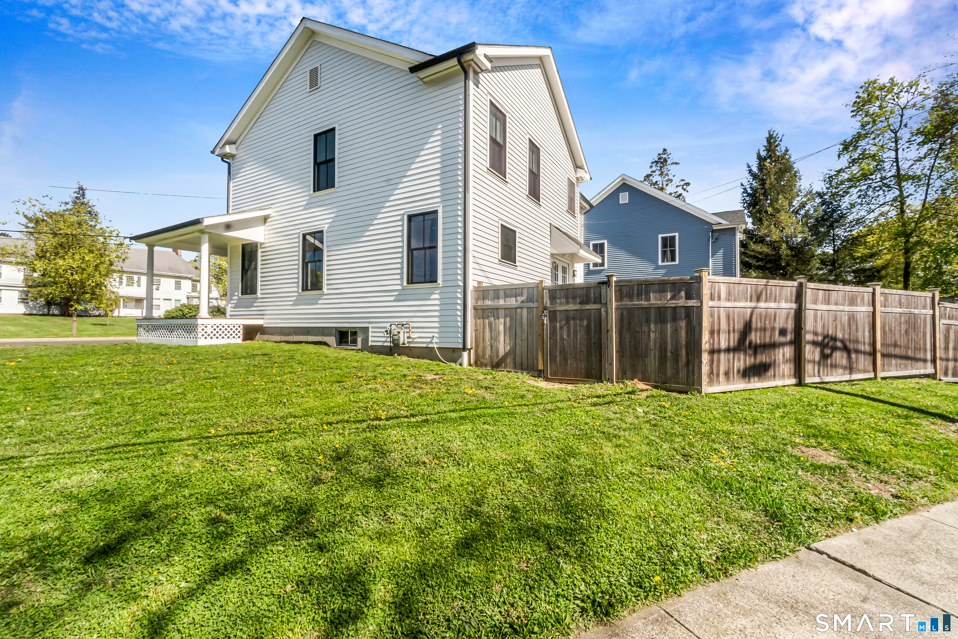 273 Brooklawn Avenue Bridgeport CT 06604