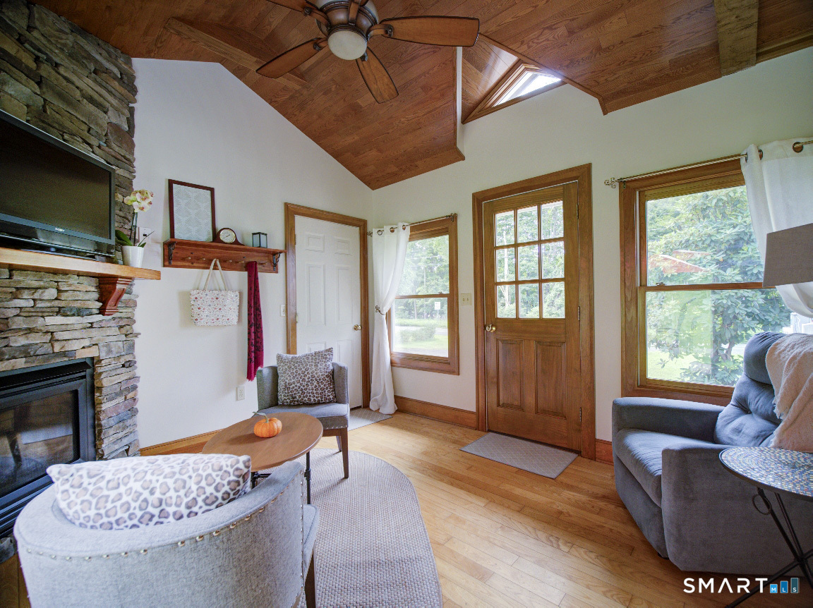 72 Willow Street Cheshire CT 06410