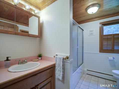72 Willow Street Cheshire CT 06410