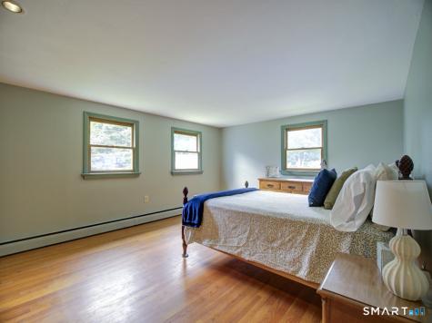 72 Willow Street Cheshire CT 06410