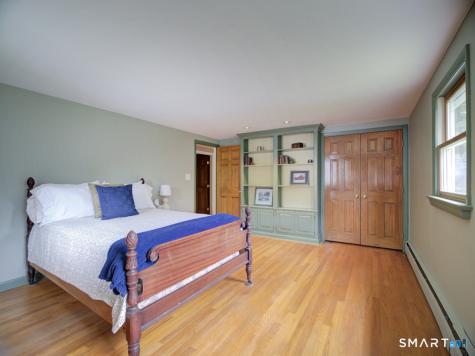 72 Willow Street Cheshire CT 06410