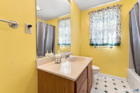 979 Farmington Drive Cheshire CT 06410