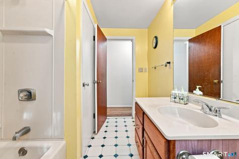 979 Farmington Drive Cheshire CT 06410