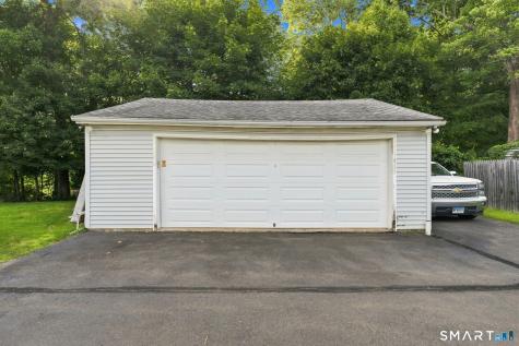 979 Farmington Drive Cheshire CT 06410