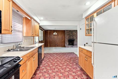 979 Farmington Drive Cheshire CT 06410