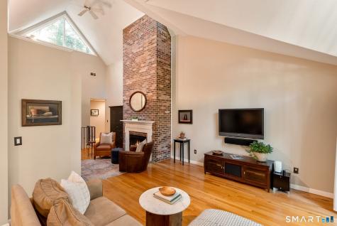 5 Beacon Heath Farmington CT 06032