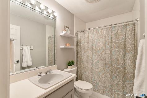 5 Beacon Heath Farmington CT 06032
