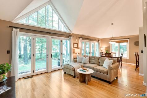 5 Beacon Heath Farmington CT 06032
