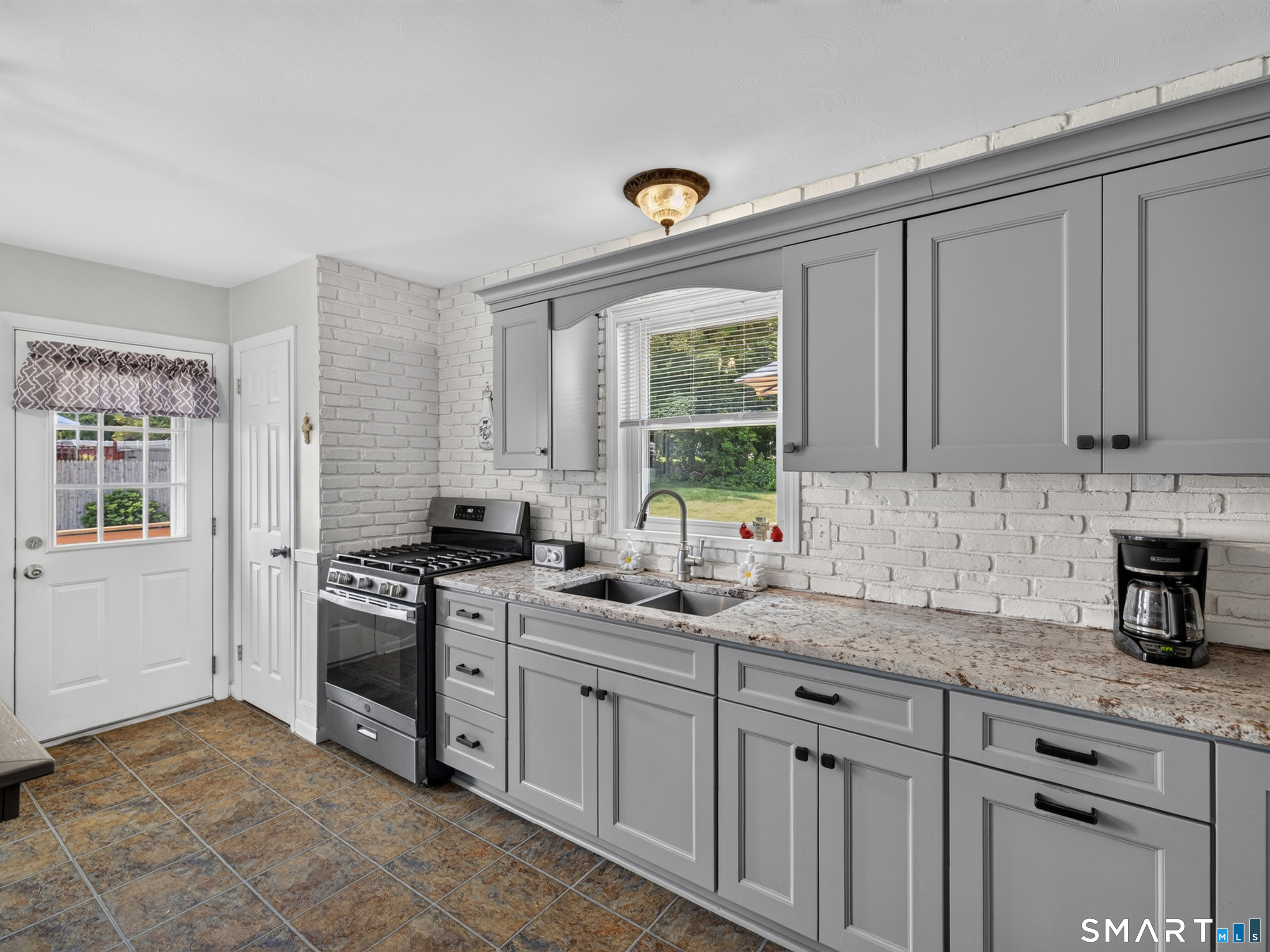 16 Philanne Drive Norwich CT 06360