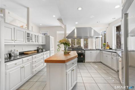 32 Buttonball Lane Weston CT 06883