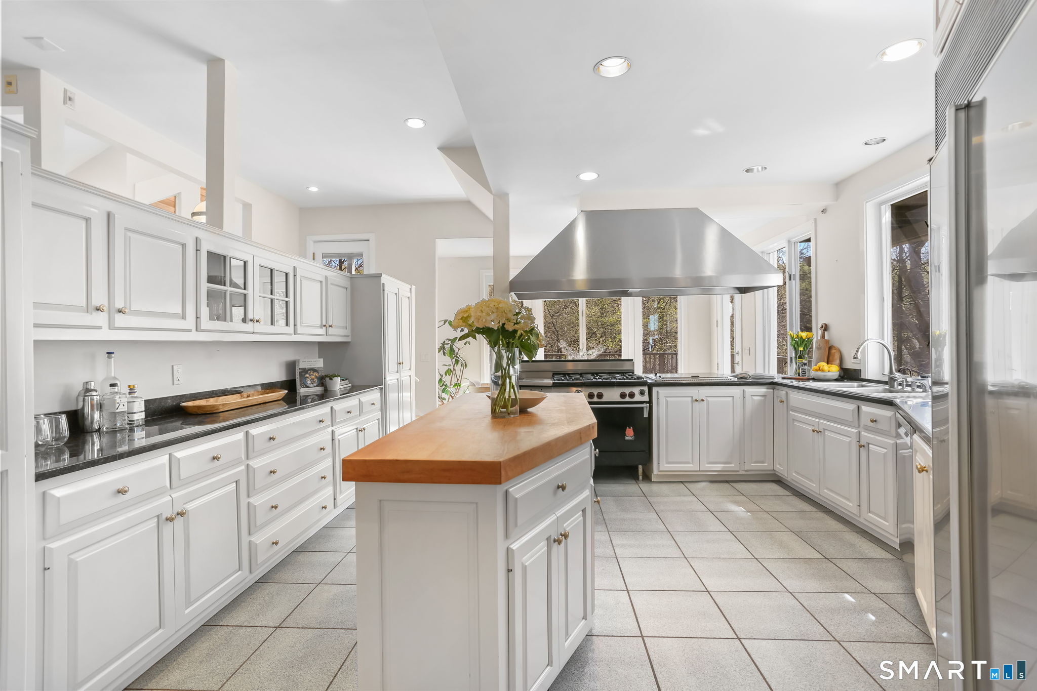 32 Buttonball Lane Weston CT 06883
