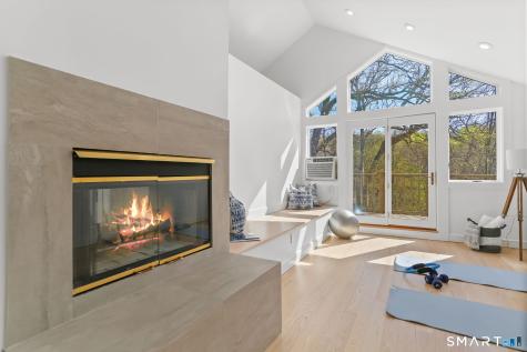 32 Buttonball Lane Weston CT 06883