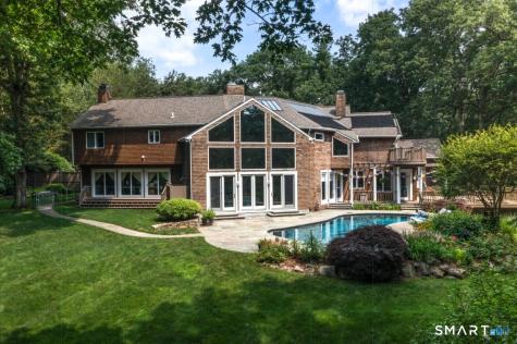 32 Buttonball Lane Weston CT 06883