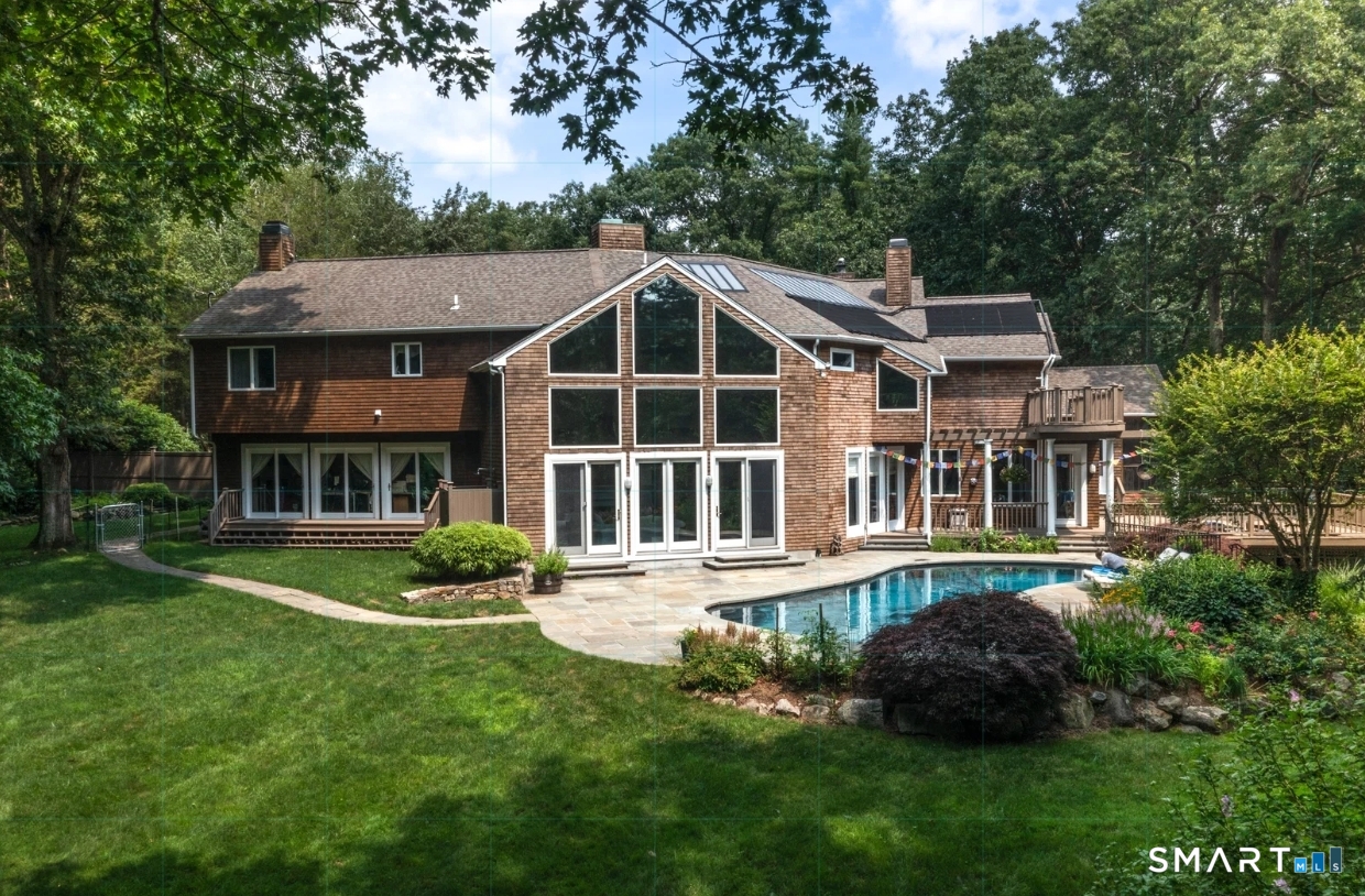 32 Buttonball Lane Weston CT 06883