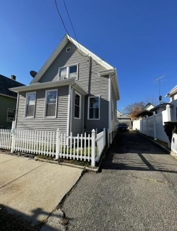 197 Pixlee Place Bridgeport CT 06610