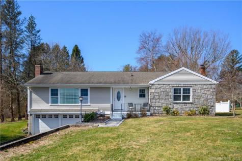 52 Queen Street Newtown CT 06470