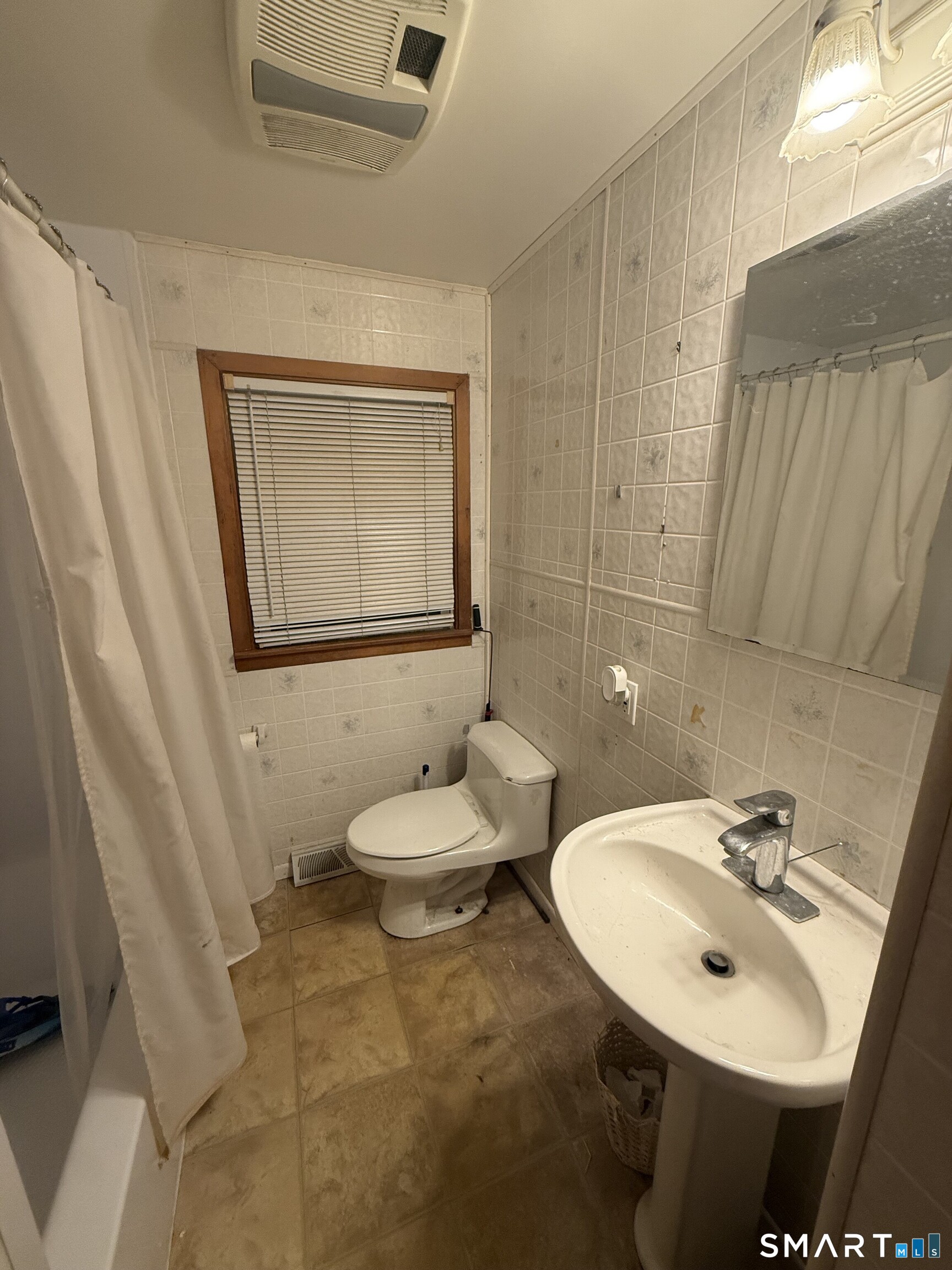 2 Sharren Lane Enfield CT 06082