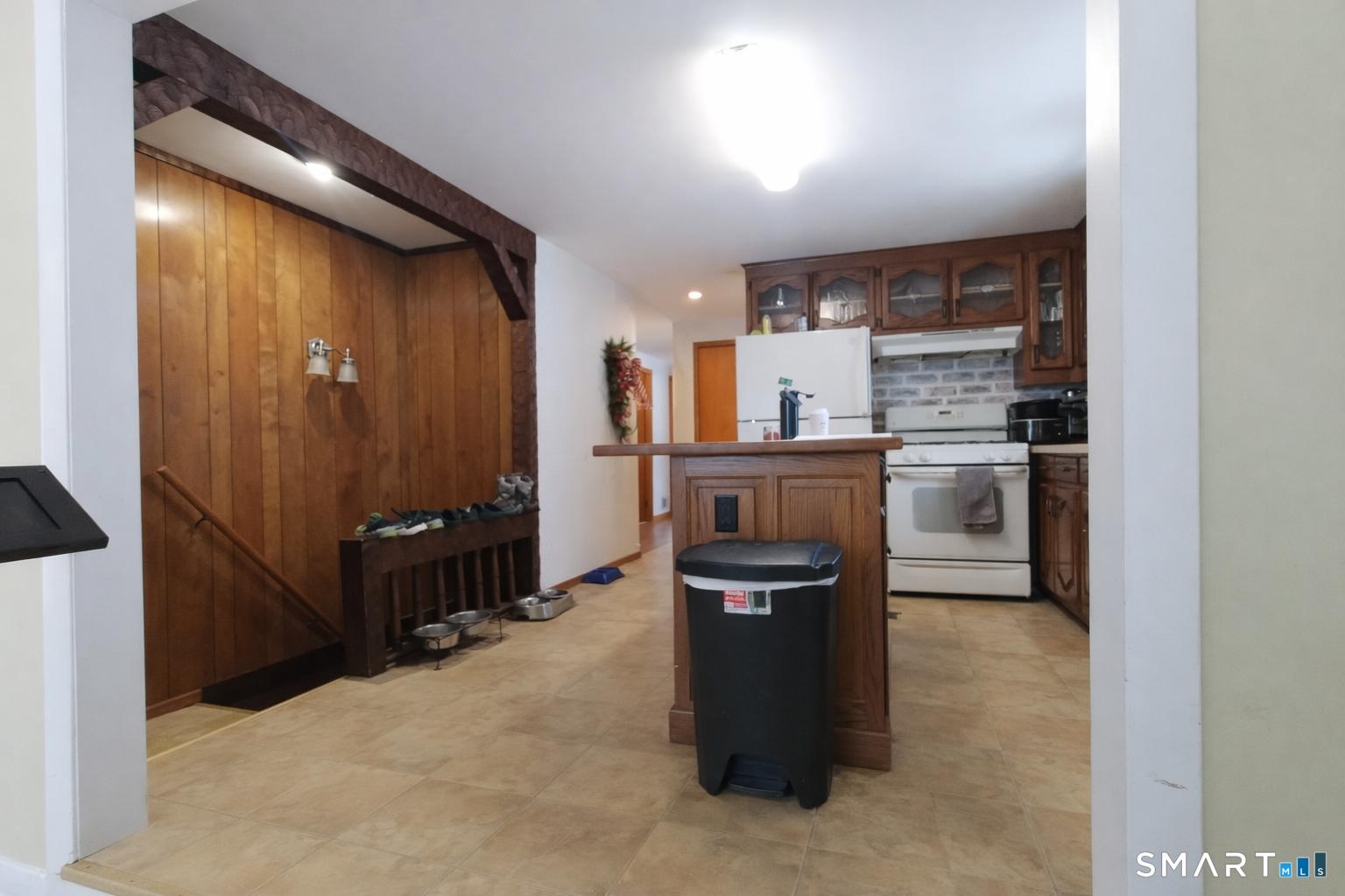 2 Sharren Lane Enfield CT 06082