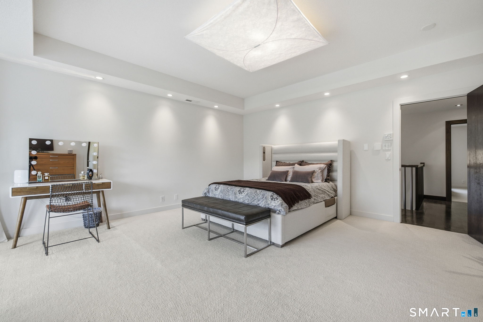 504 Deercliff Road Avon CT 06001