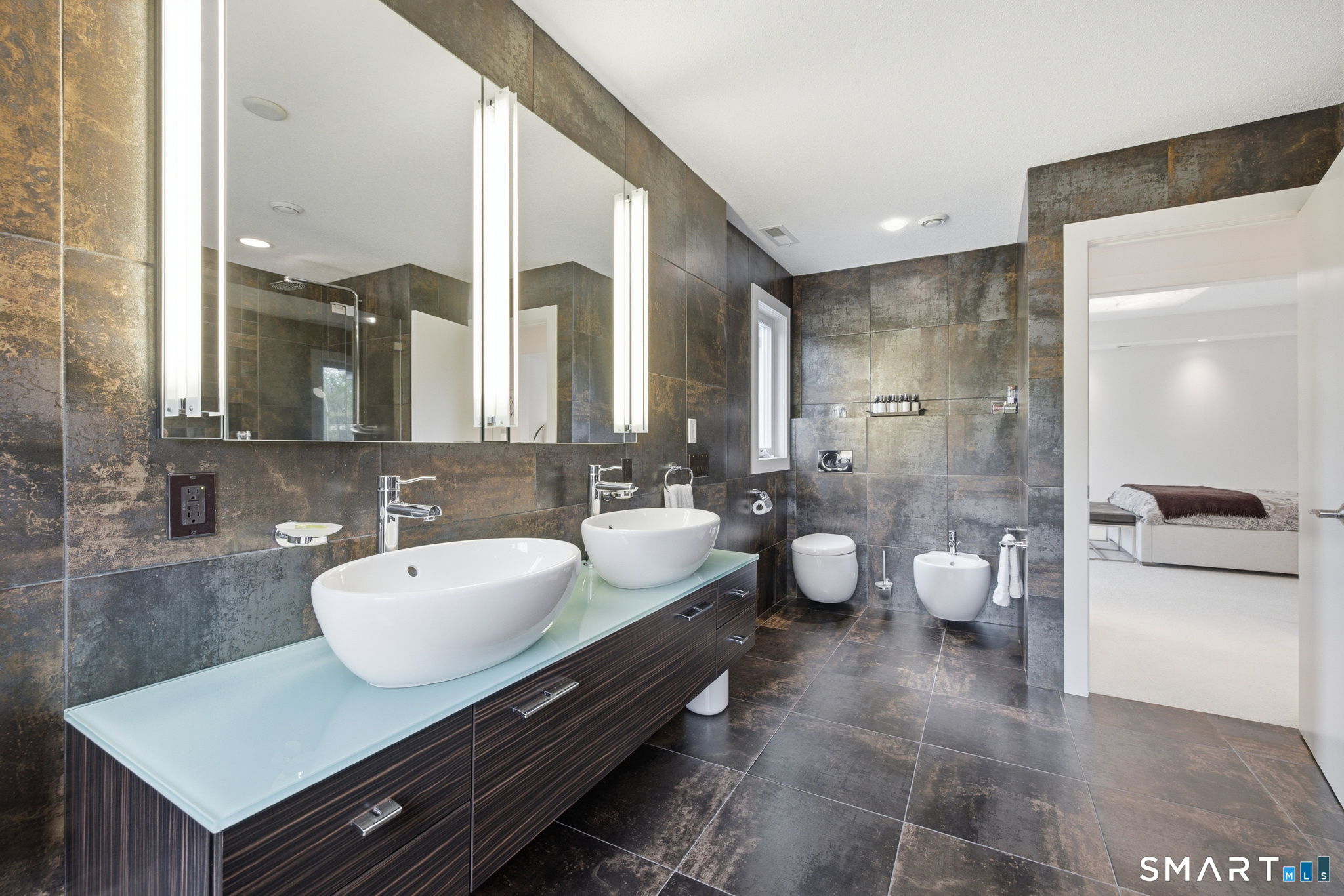 504 Deercliff Road Avon CT 06001