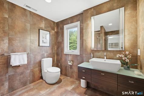 504 Deercliff Road Avon CT 06001