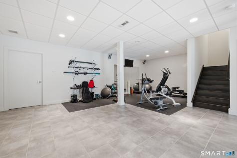 504 Deercliff Road Avon CT 06001