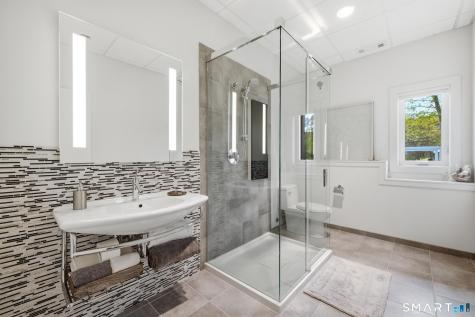 504 Deercliff Road Avon CT 06001