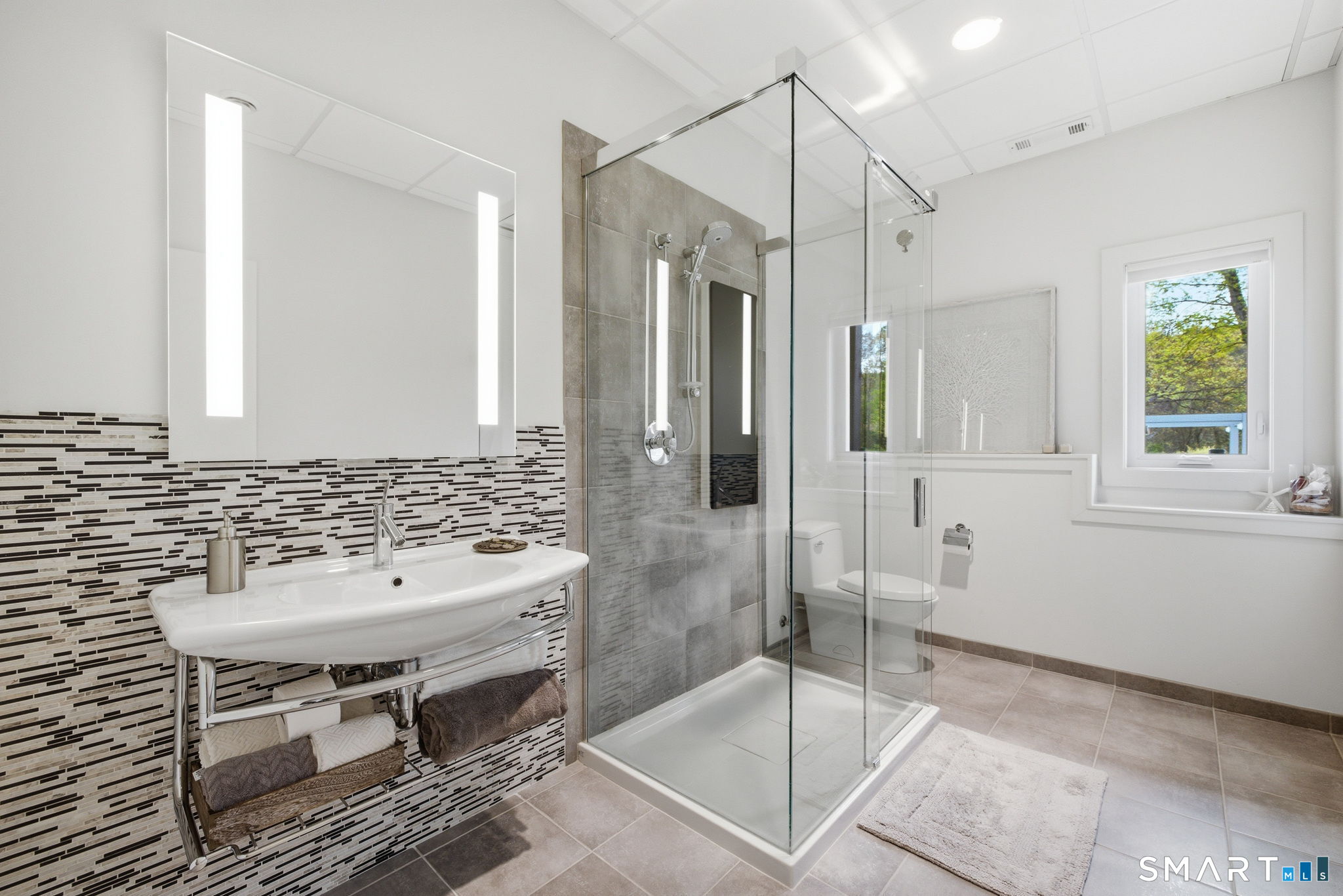 504 Deercliff Road Avon CT 06001