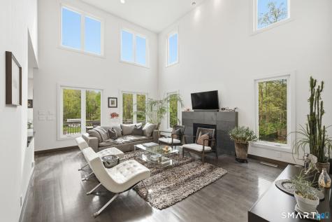 504 Deercliff Road Avon CT 06001