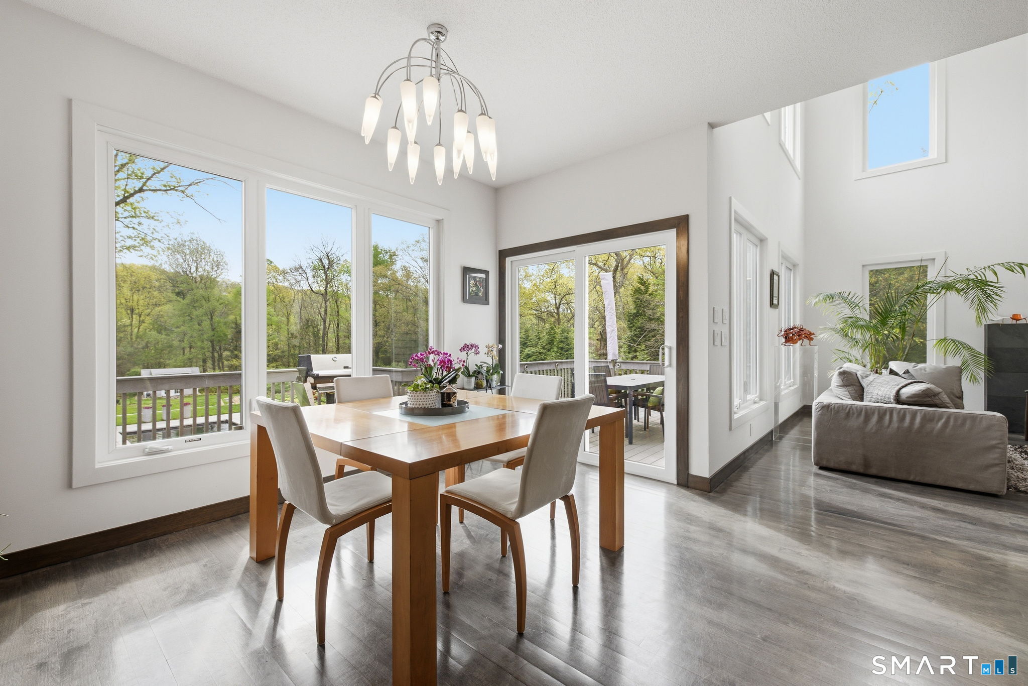 504 Deercliff Road Avon CT 06001