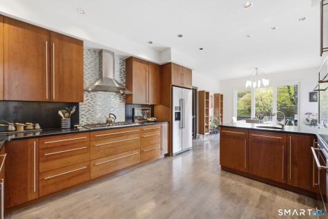 504 Deercliff Road Avon CT 06001