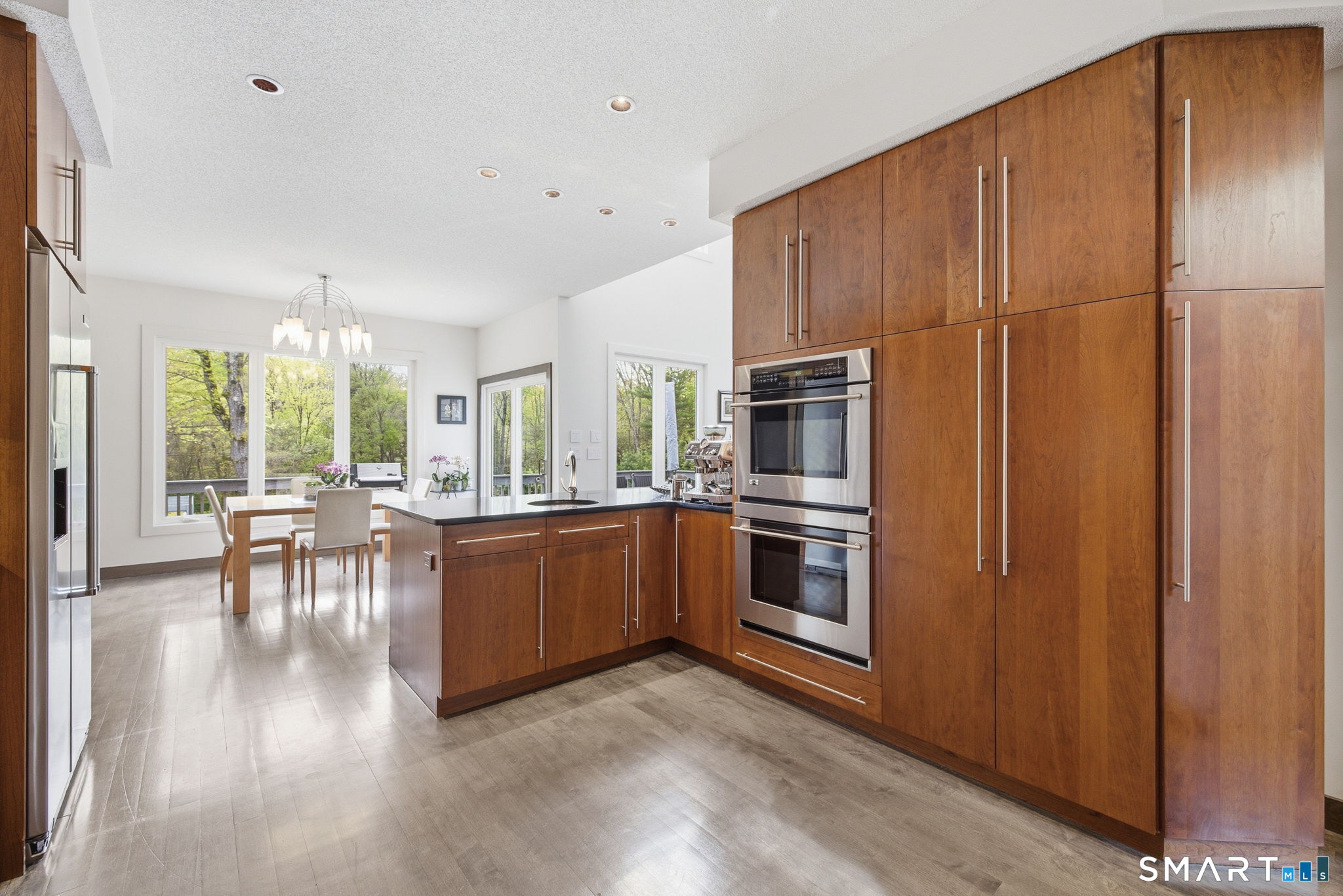 504 Deercliff Road Avon CT 06001