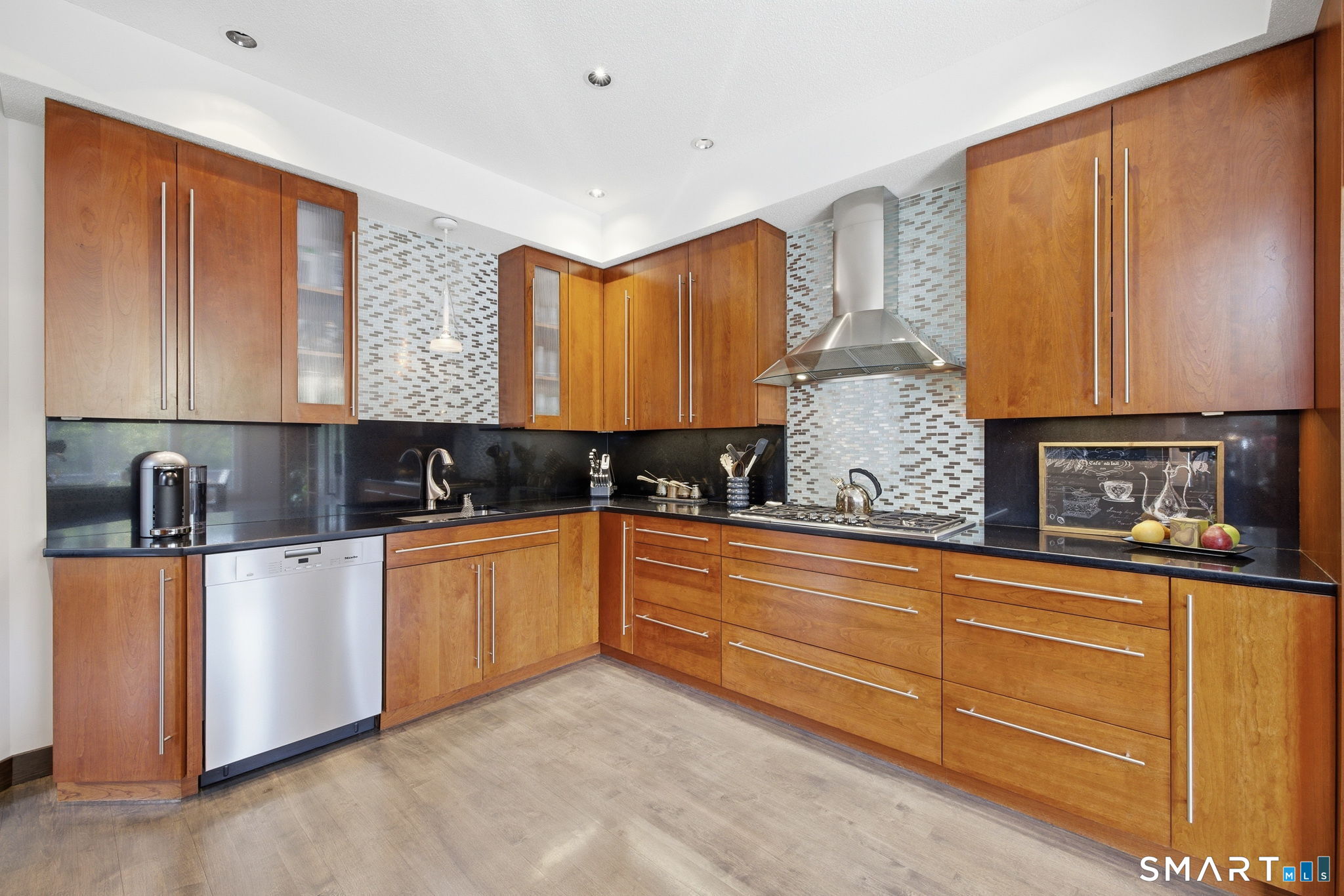 504 Deercliff Road Avon CT 06001