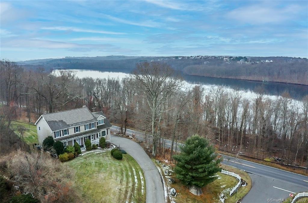 2 Woodridge Lane New Fairfield CT 06812