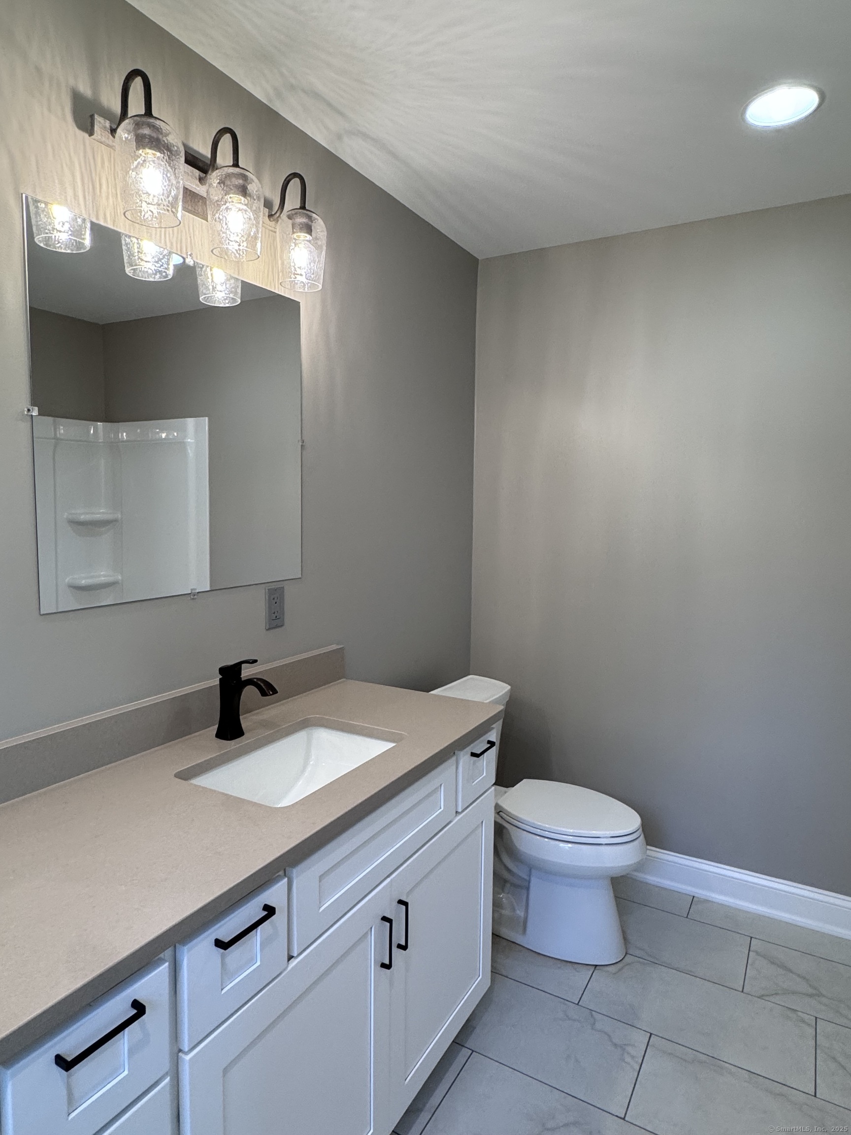 21 Charles Street Enfield CT 06082