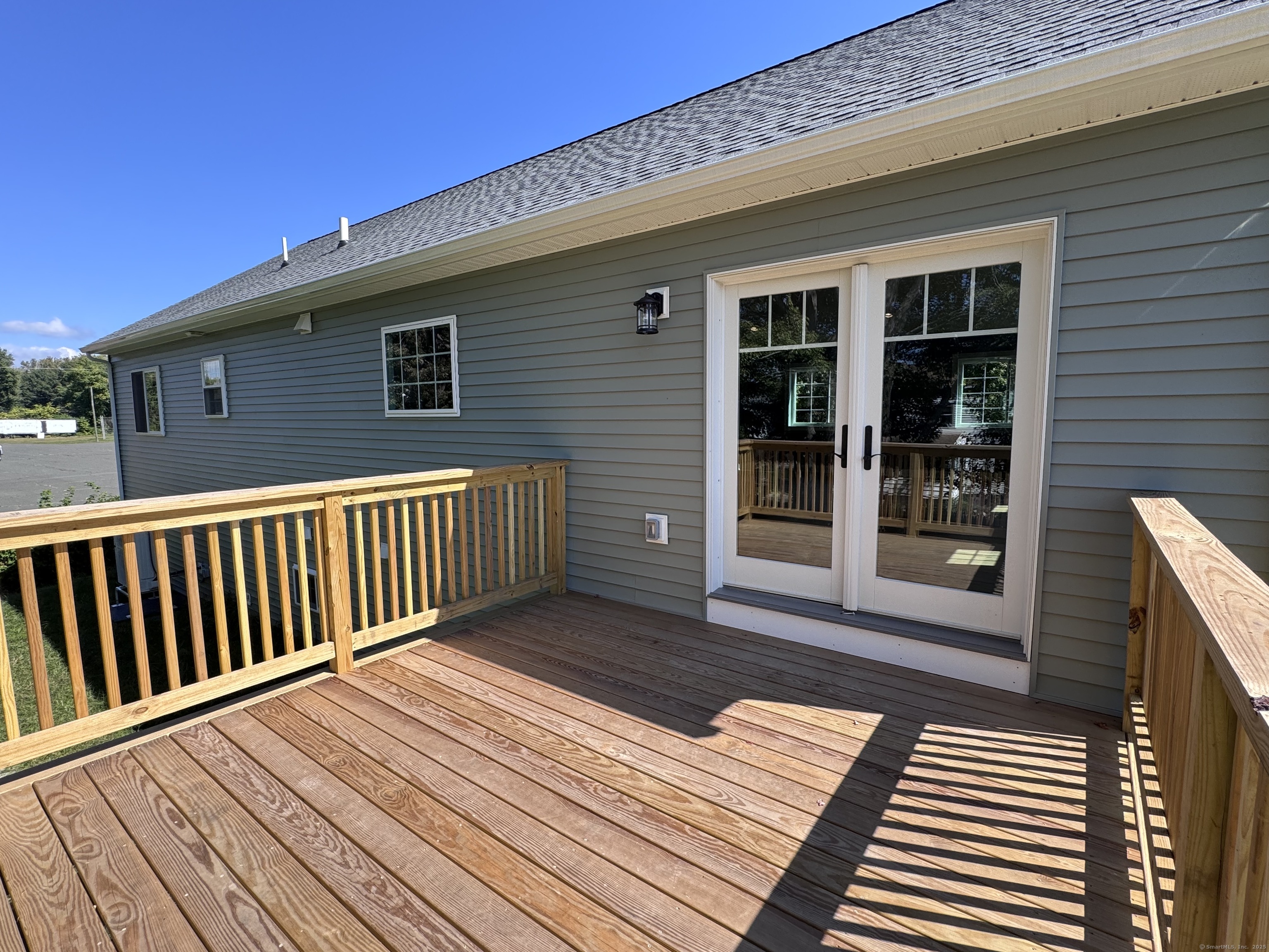 21 Charles Street Enfield CT 06082