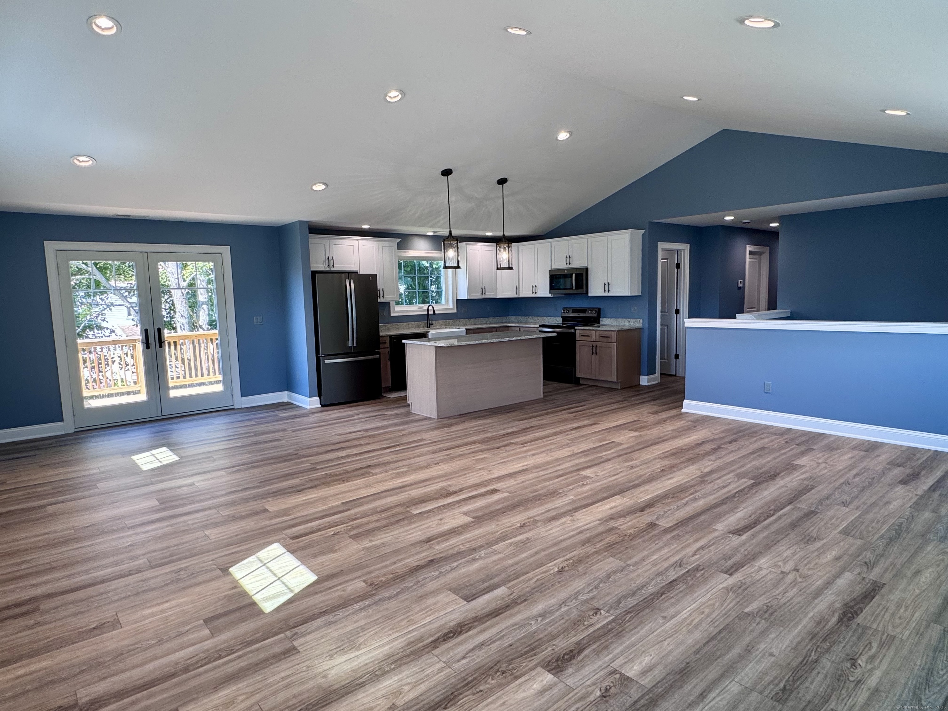 21 Charles Street Enfield CT 06082