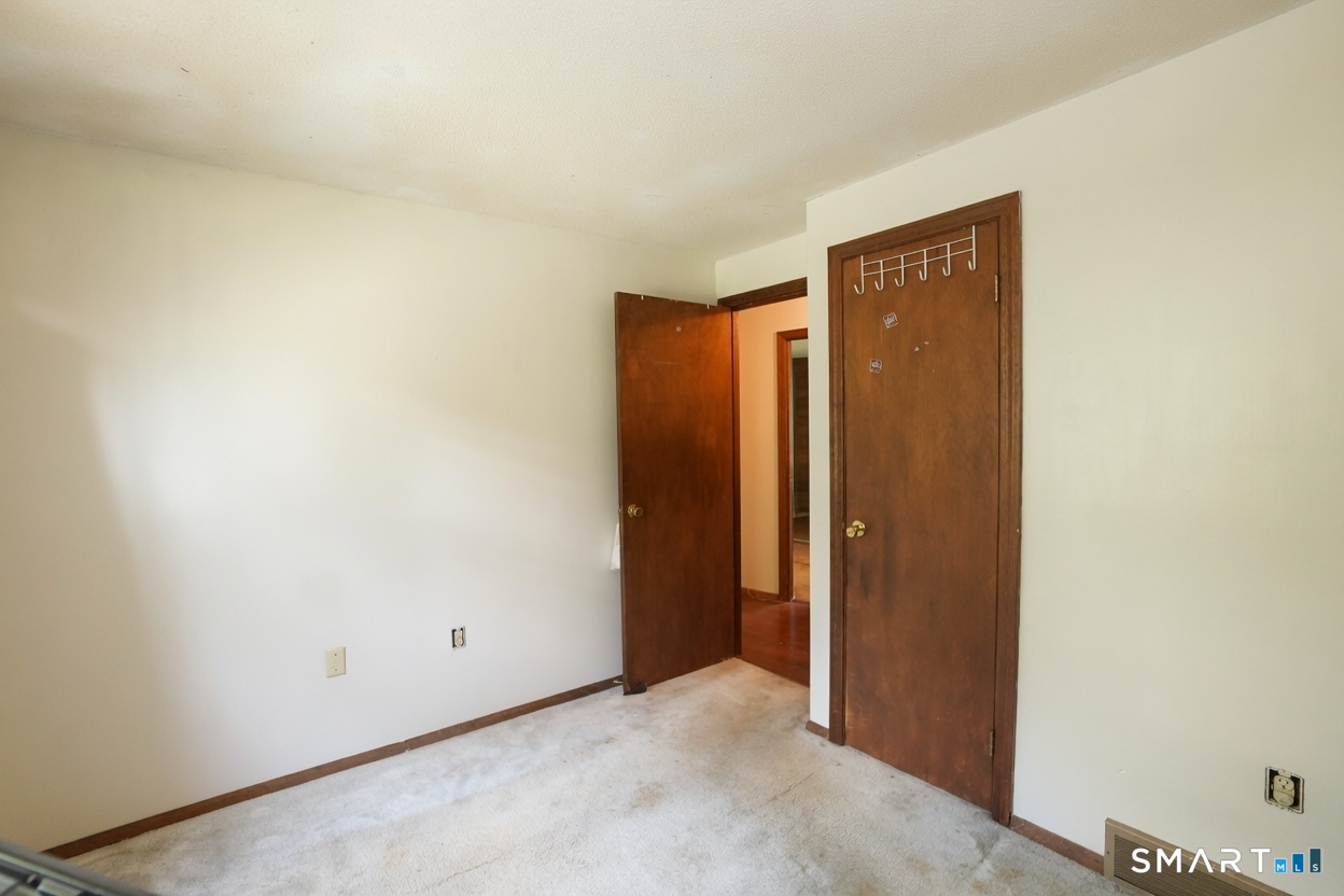 6 Tiffany Lane Bloomfield CT 06002