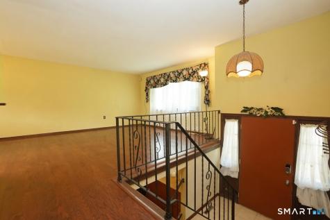 6 Tiffany Lane Bloomfield CT 06002