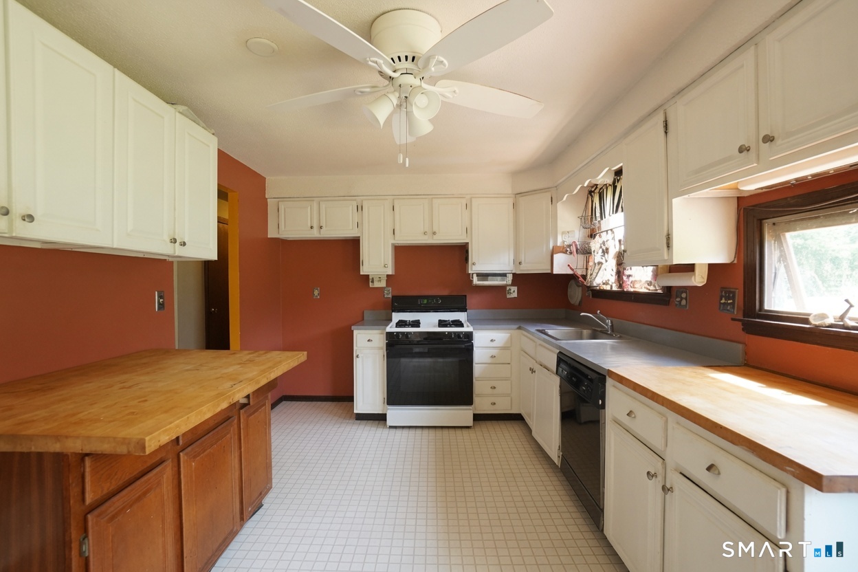 6 Tiffany Lane Bloomfield CT 06002