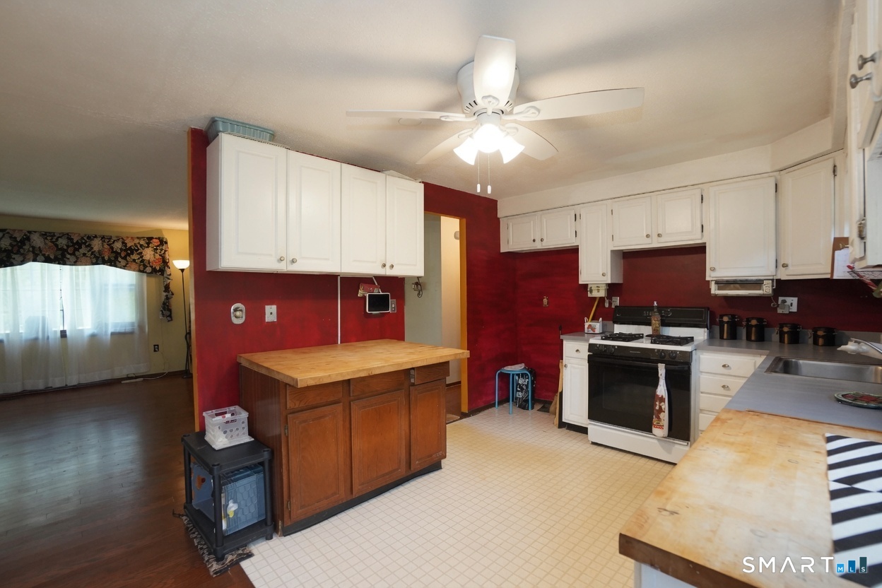 6 Tiffany Lane Bloomfield CT 06002