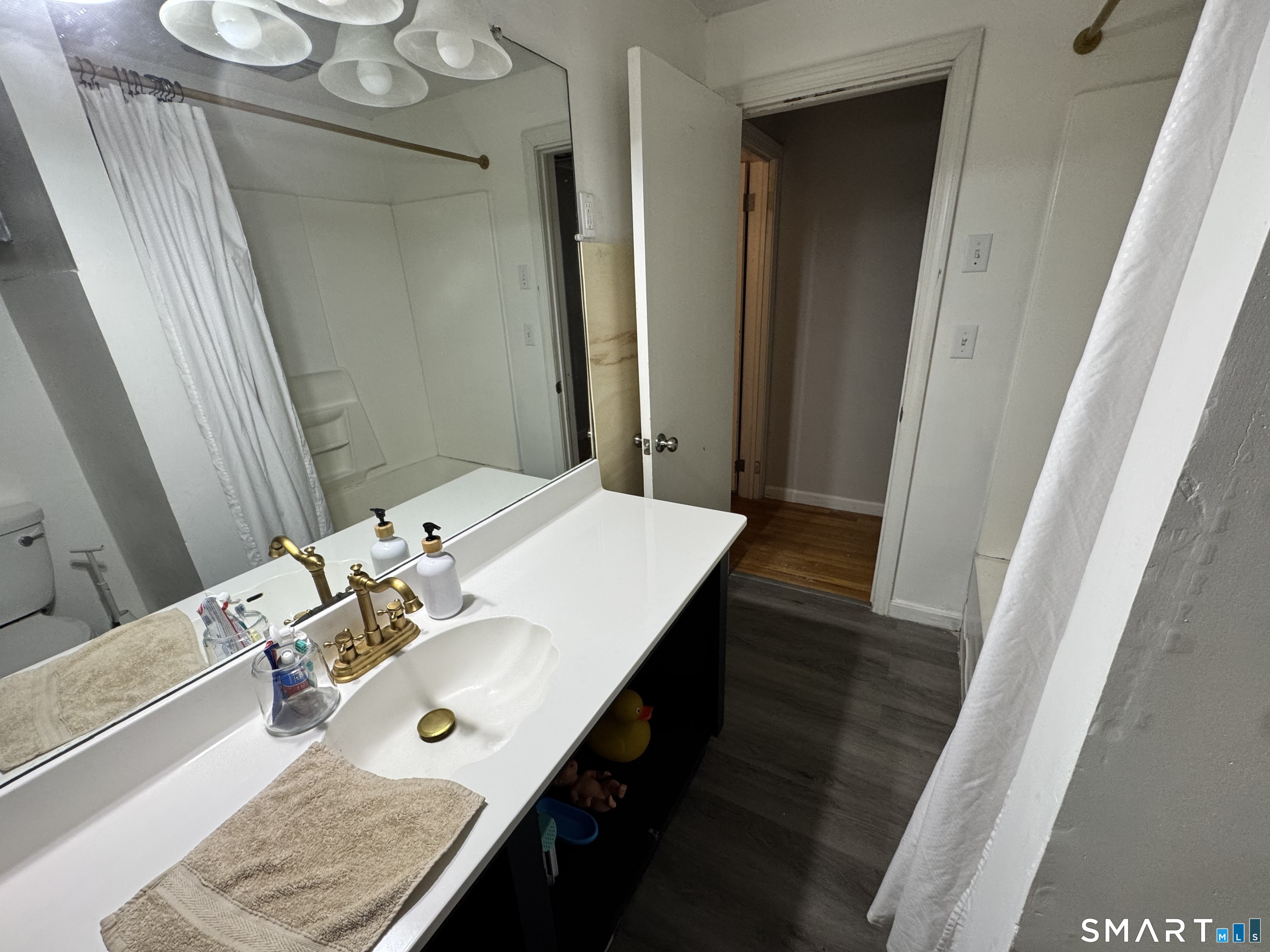 10 Hamilton Court Enfield CT 06082