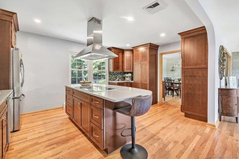 484 New England Lane Orange CT 06477